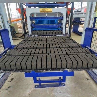 サウジアラビアのブロックマシンはいくらですか